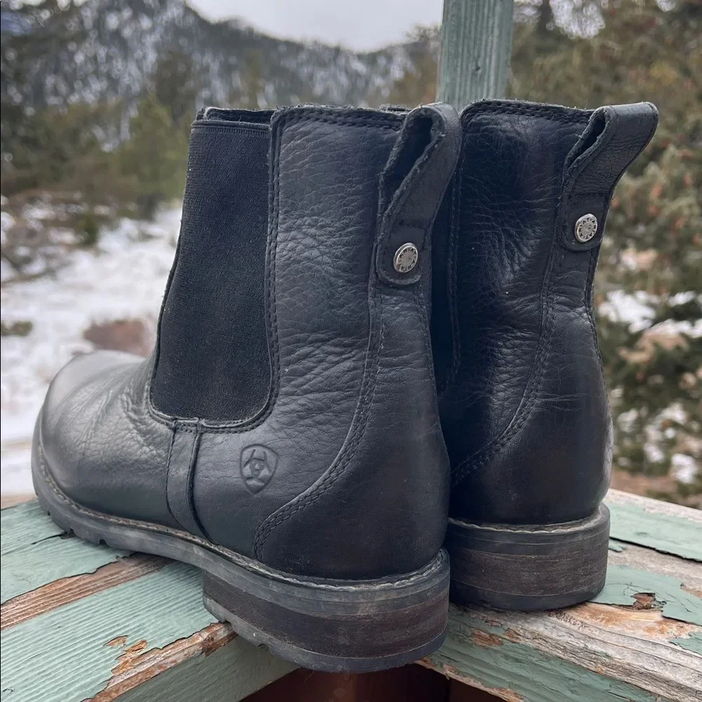 Ariat Women's Wexford Waterproof Chelsea Boot in Black Sz 9.5 B (medium width)